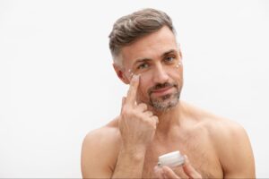 Simple 3-Step Men’s-Winter-Skincare-Routine