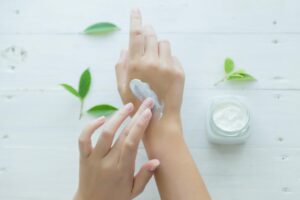 Ceramide-Based Moisturizers-1
